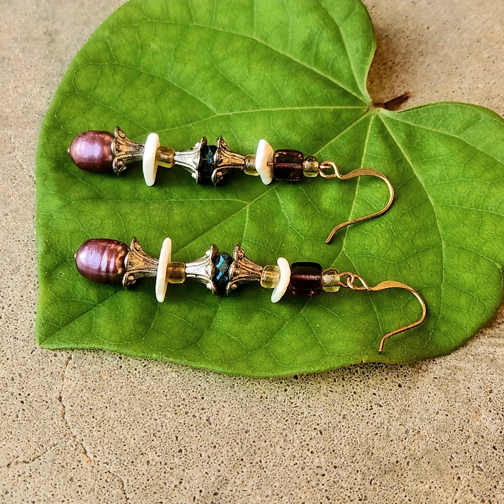 Purple Freshwater Pearl Earrings Dangle Drop New Artisan Beaded Pierced Shells